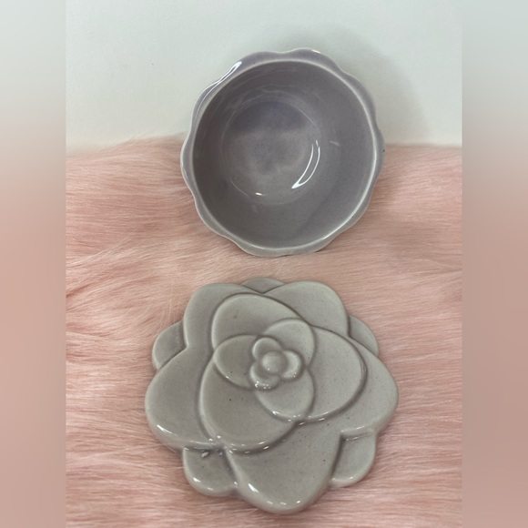 Trinket Box Ceramic 3D Rose Floral Teal Treasure Trinket Jewelry Decor Gift - Picture 5 of 9